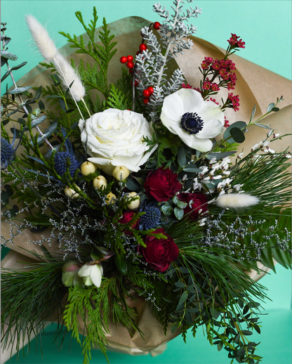 HOLIDAY PREORDER 2025 : Hand Tied Bouquet